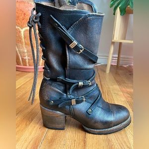 Free Bird by Steve Madden Cora boots black, size 8